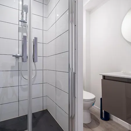 Maison 4 Ch, Ideal Deplacement Pro, Parking, Renove Apartment *