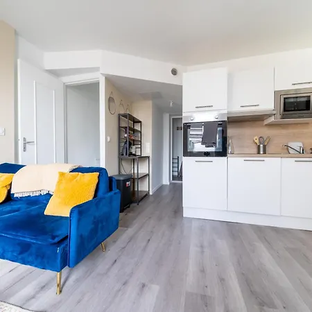 Apartment Maison 4 Ch, Ideal Deplacement Pro, Parking, Renove *