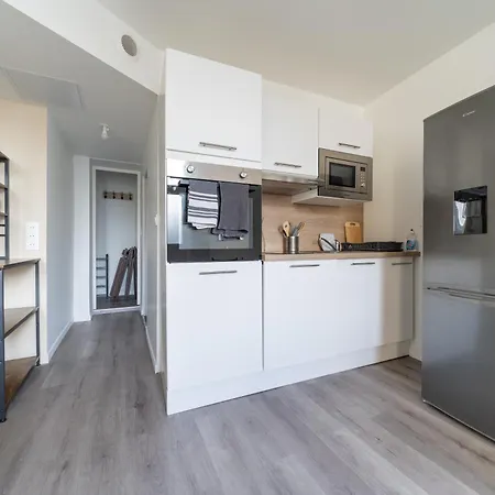 Apartment Maison 4 Ch, Ideal Deplacement Pro, Parking, Renove
